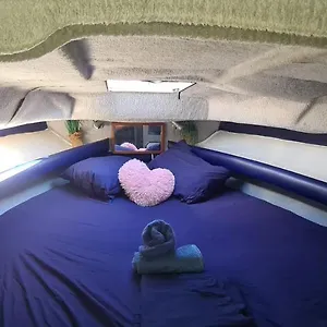  Botel Boat To Sleep In Barcelona Spanje